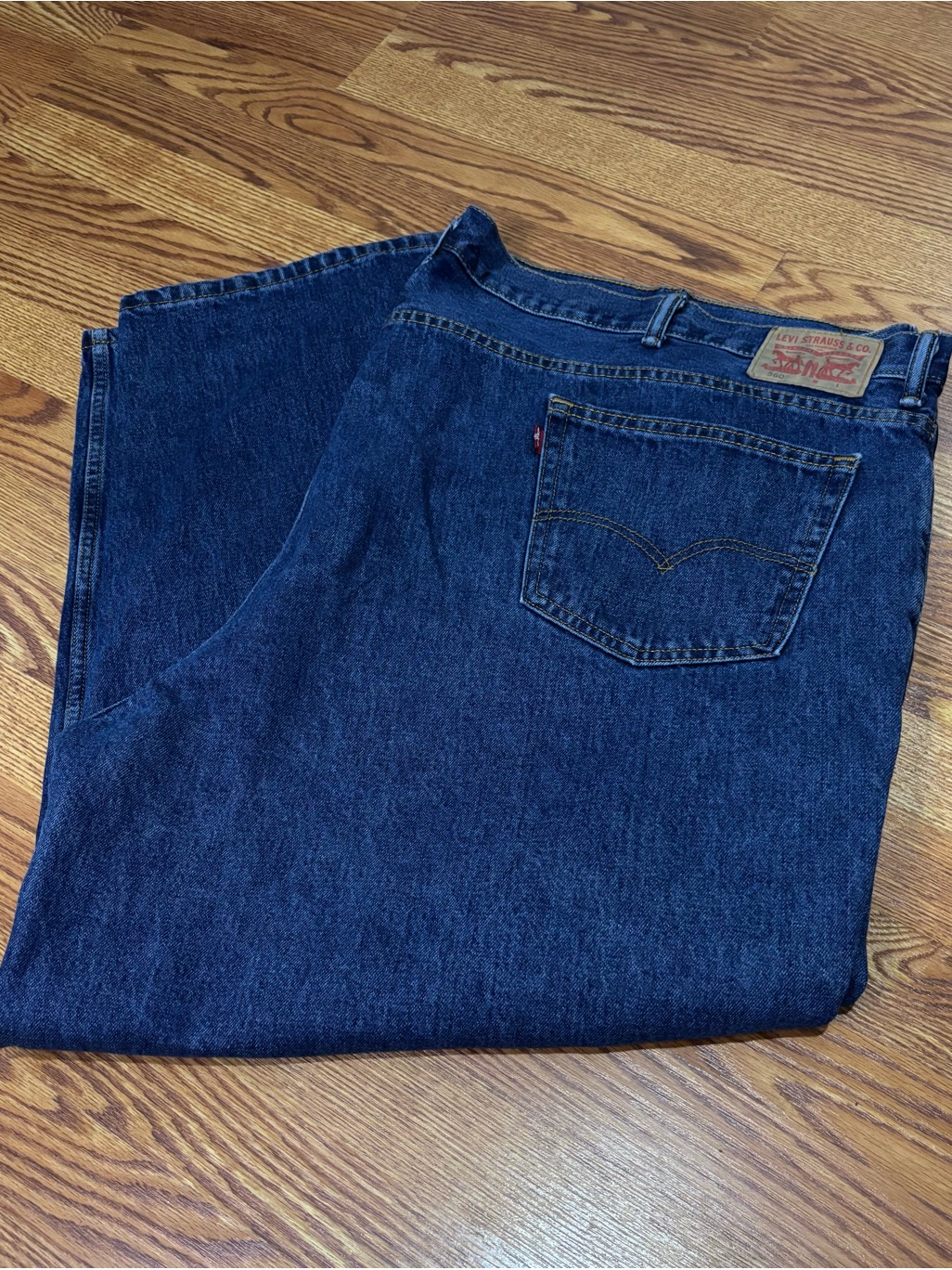 Mens Levis 560